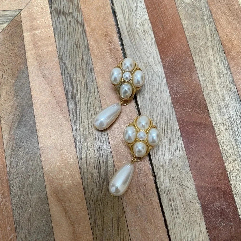 Vintage - Baroque Style Yellow Goldtone and Pearl Drop Earrings